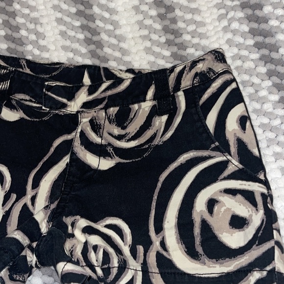 GAP Shorts Black and Tan Size 12 With Adjustable Waist Band. Girls. So Cute!! - Picture 4 of 7